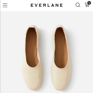 NIB Everlane leather flats in cream